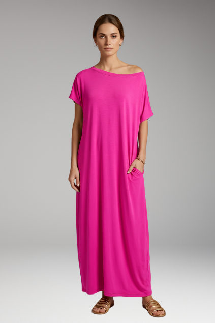 Women’s Maxi Dress with Round Neck and Flowing Skirt