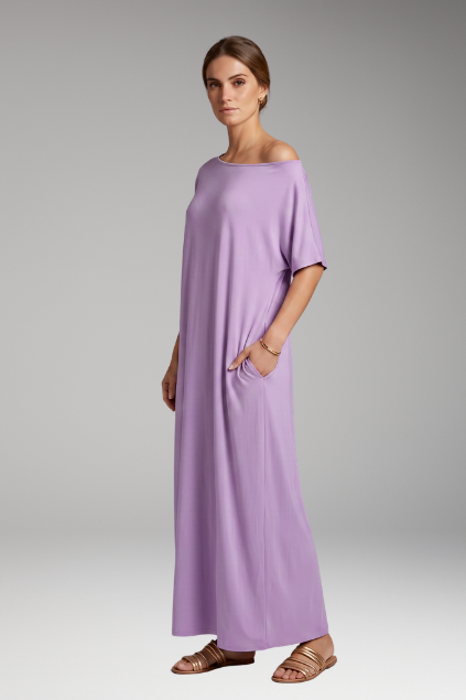 Women’s Maxi Dress with Round Neck and Flowing Skirt