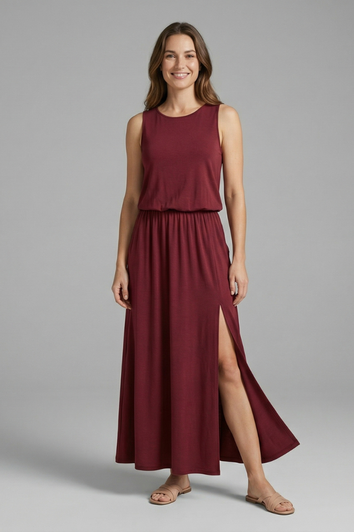 Women’s Maxi Dress with Round Neck and Sleeveless Design