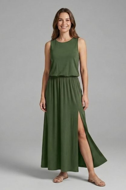 Women’s Maxi Dress with Round Neck and Sleeveless Design