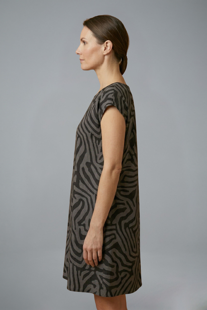 Women’s Midi Dress with A-Line Fit and Flared Sleeves