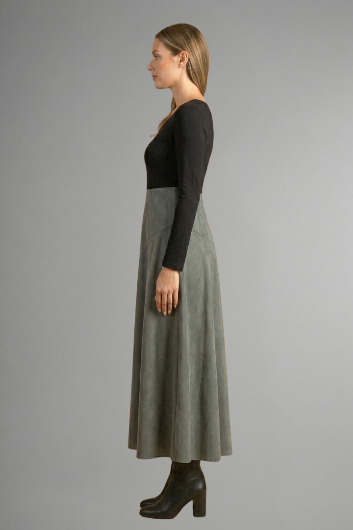 Women’s Midi Dress with Long Sleeves and Two Tone Design
