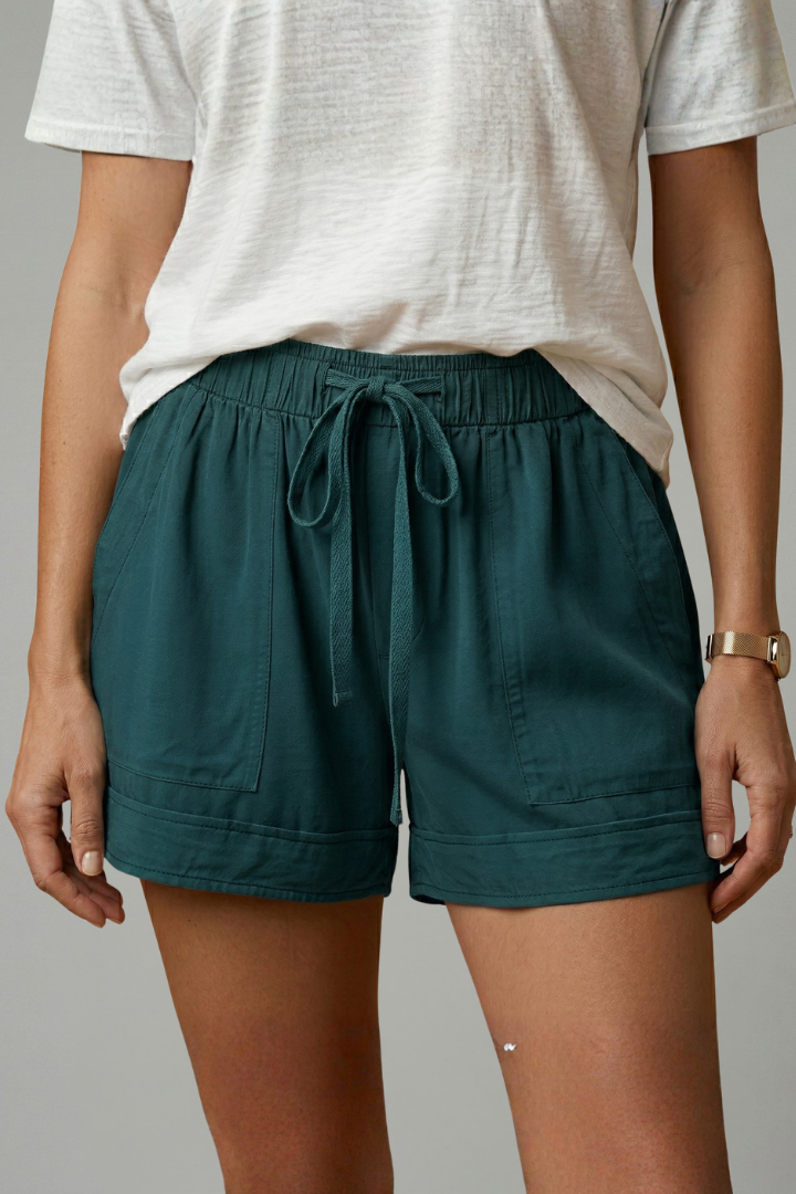 Women’s Shorts with Drawstring Waist and Relaxed Fit